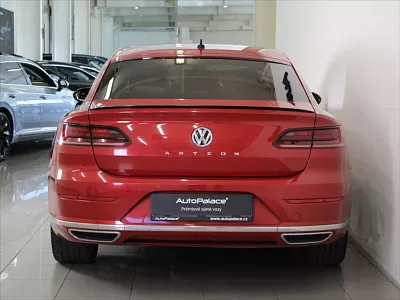 Volkswagen Arteon 2,0 TDi AT R-Line KAMERA ČR 110 kW automat červená