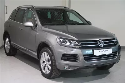 Volkswagen Touareg 3,0 TDI LIMITED EDITION X 180 kW automat šedá