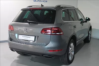 Volkswagen Touareg 3,0 TDI LIMITED EDITION X 180 kW automat šedá