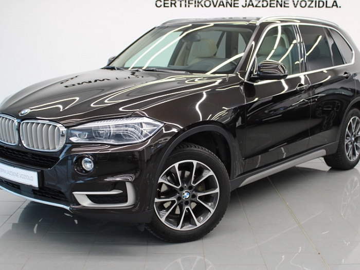 BMW X5 xDrive30d 190 kW automat sparkling-brown metallic