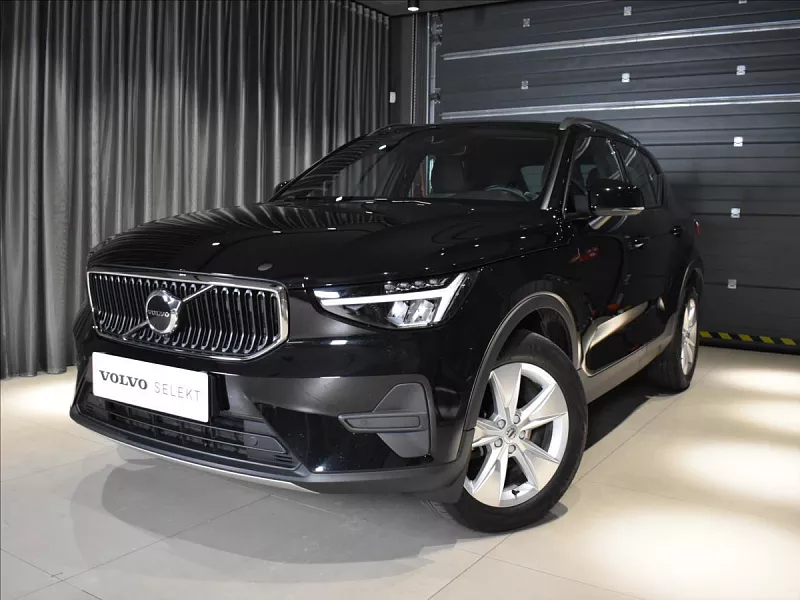 Volvo XC40 1,5 T2 CORE Bezklíč,Oncall 95 kW automat černá