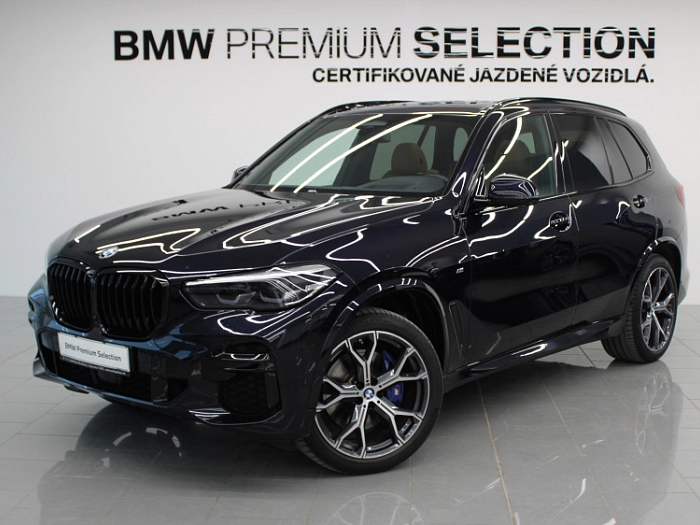 BMW X5 xDrive30d 210 kW automat Carbon Black