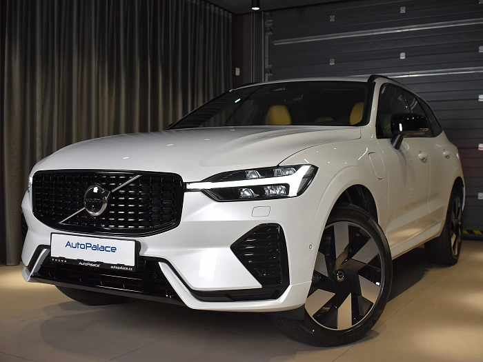 Volvo XC60 T6 Ultra Dark Plug-in 2,0 T6 257 kW automat Perleťově bíla Crystal White