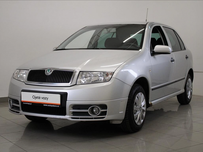 Škoda Fabia 1,4 Classic KLIMA TAŽNÉ 2.maj 55 kW stříbrná metalíza