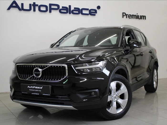 Volvo XC40 1,5 T2 AT Mom.PRO 39tkm.ČR 95 kW automat černá