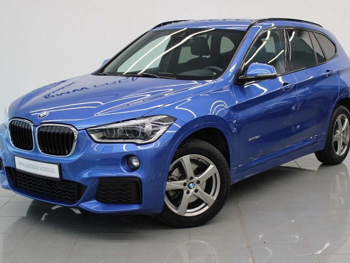 BMW X1 xDrive18d 110 kW automat estoril-blau metallic